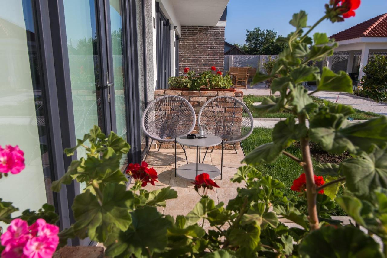 Hotel Boutique 23 Douăzeci şi Trei August Zewnętrze zdjęcie