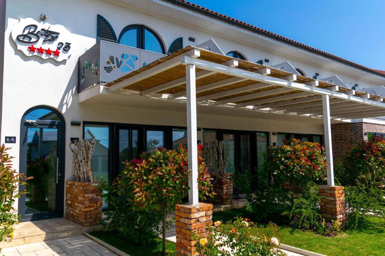 Hotel Boutique 23 Douăzeci şi Trei August Zewnętrze zdjęcie