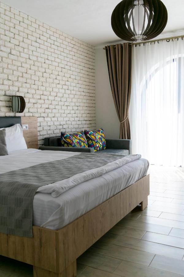 Hotel Boutique 23 Douăzeci şi Trei August Zewnętrze zdjęcie